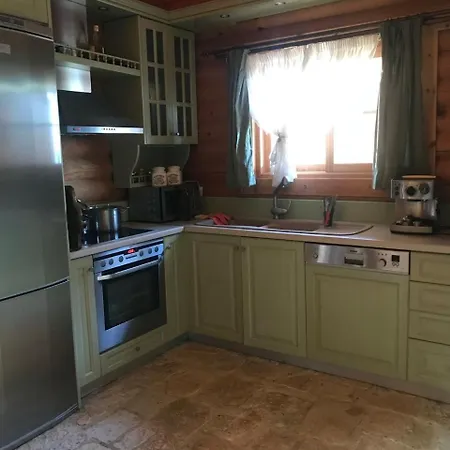 Katia Agiokampos Βίλα *