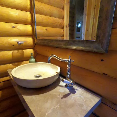 Katia Agiokampos Βίλα *